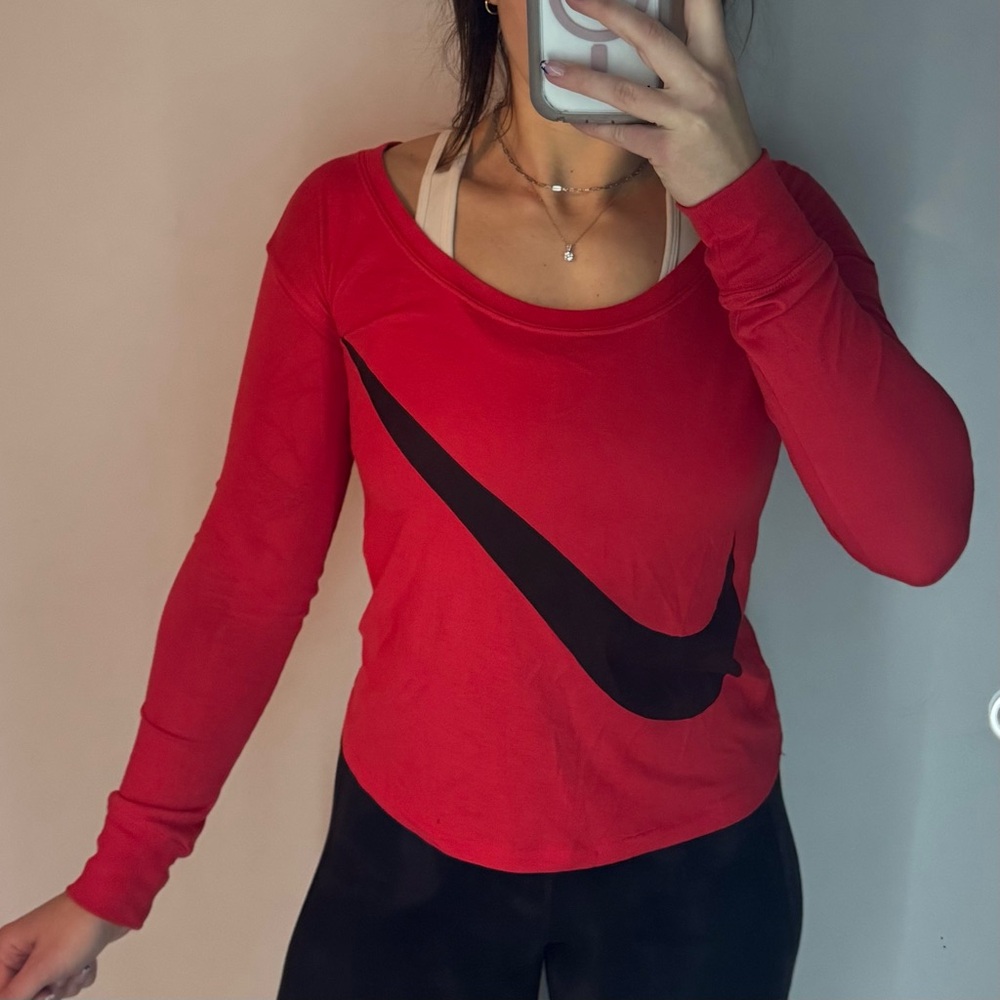Nike Women's Red Long Sleeve Scoop Neck Cotton Activewear T-Shirt XS